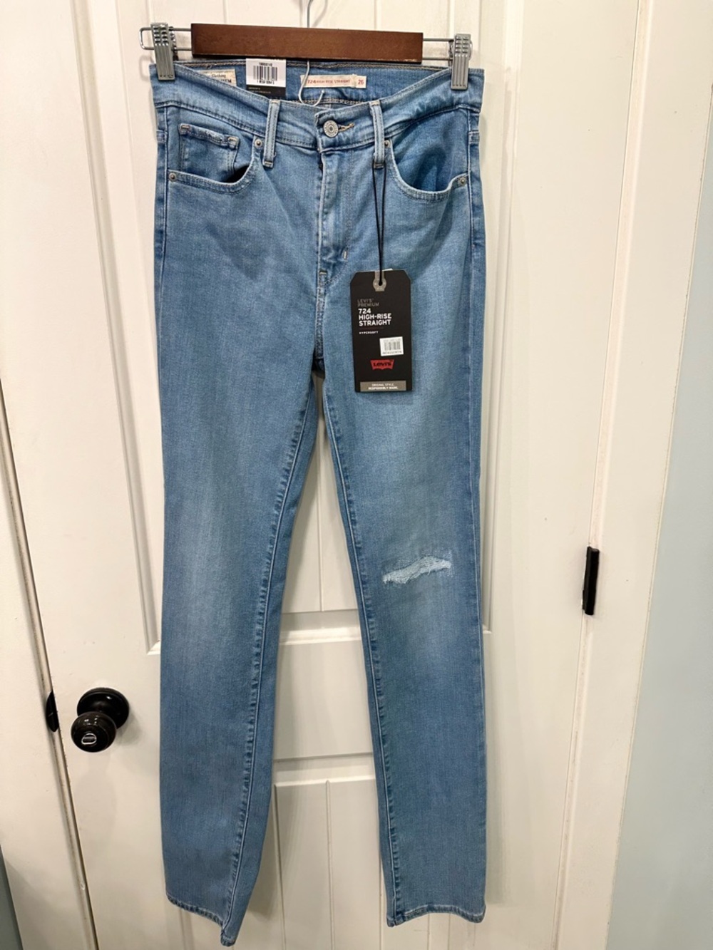 Levi's Women's Light Wash Straight Leg Jeans